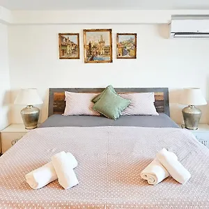 Apartment Brevnov, Prag