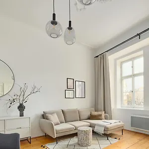 Apartment Days - Old Town Square, Prag